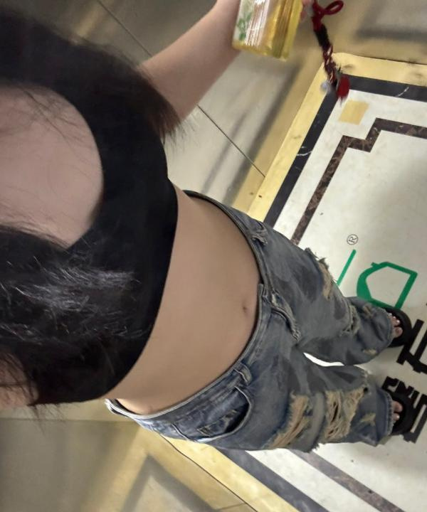 杭州钱塘微胖嫩妹