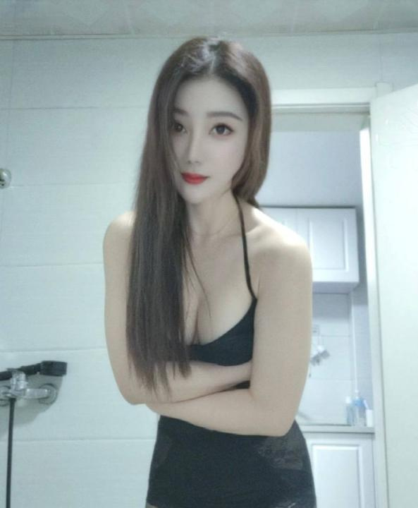 拱野黑丝性感瑶瑶