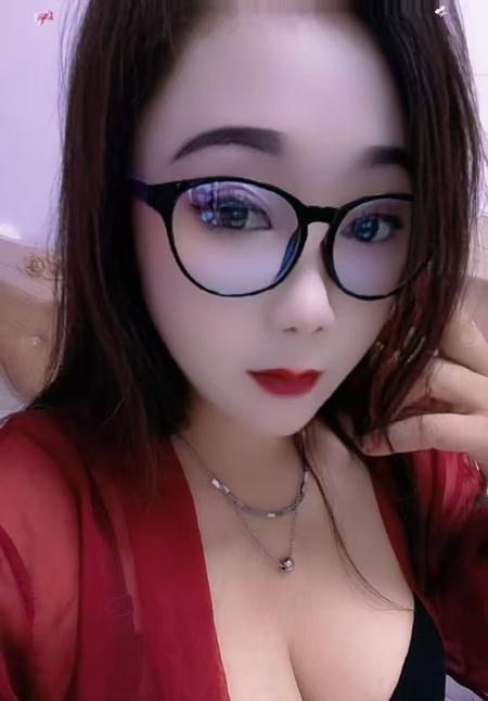 金水区黑丝大奶御姐