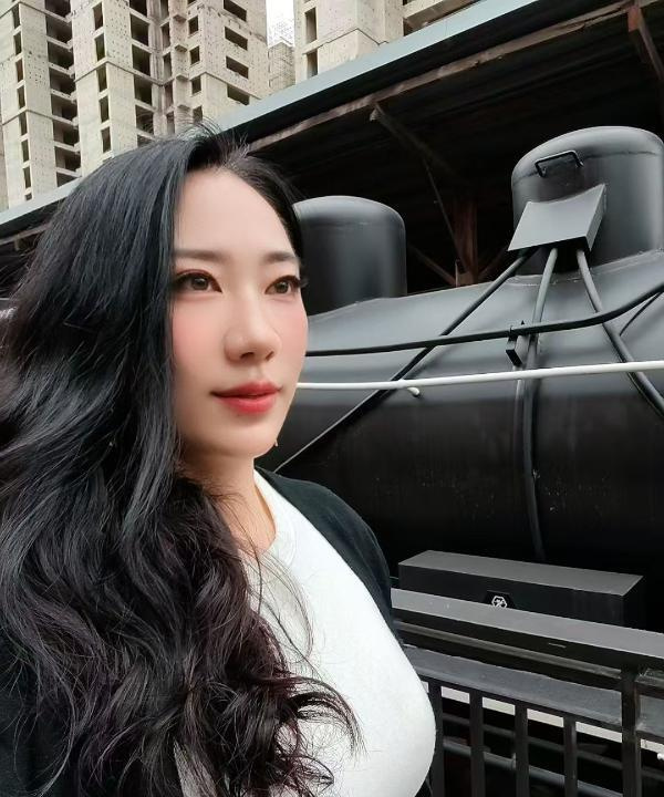 丰台大胸美少妇