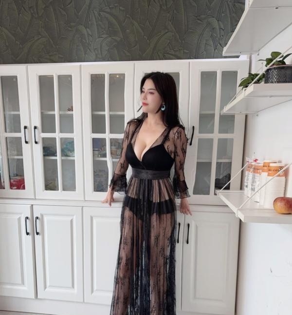回锅大胸少妇琳琪