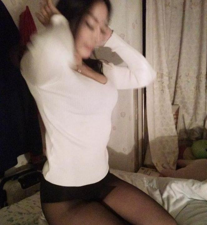 历下黑丝少妇