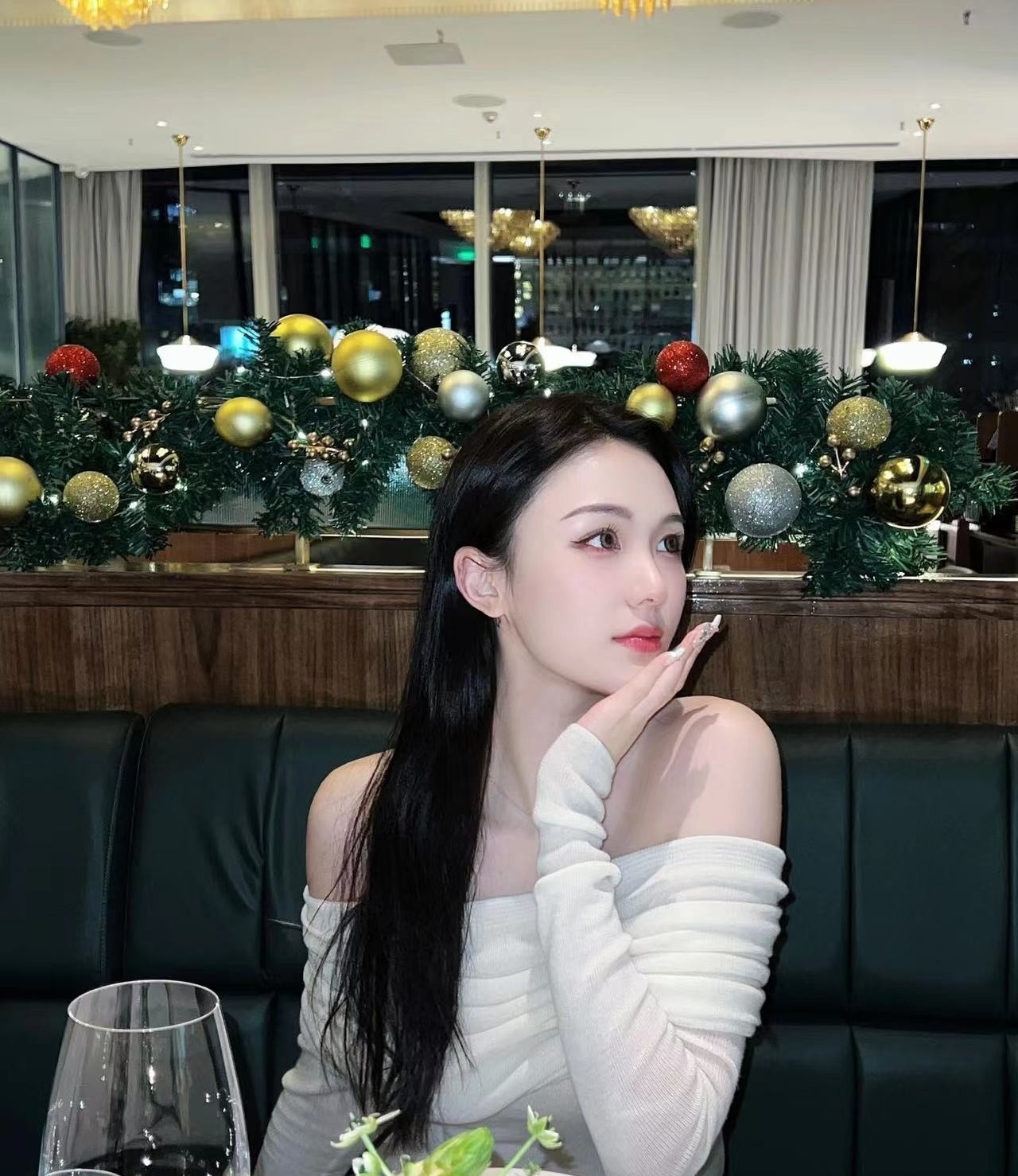 天河腿模小辣椒