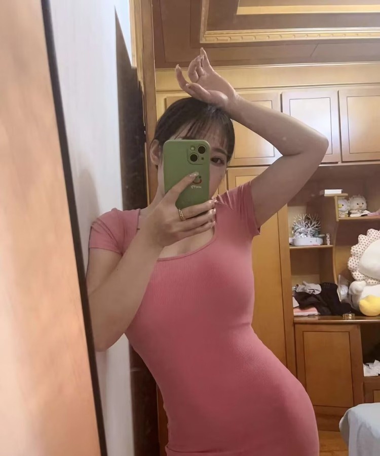 爆干粉嫩肉感小姐姐