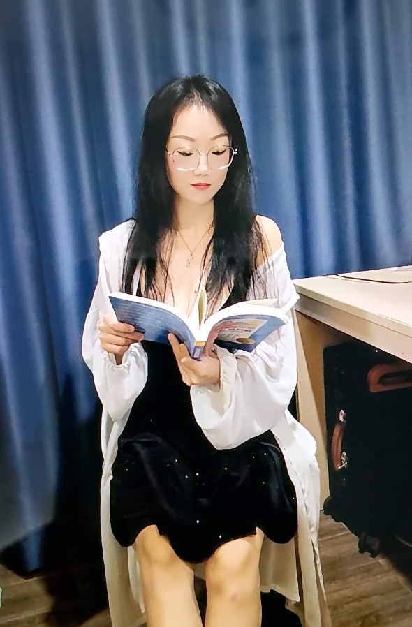 龙华眼睛妺子