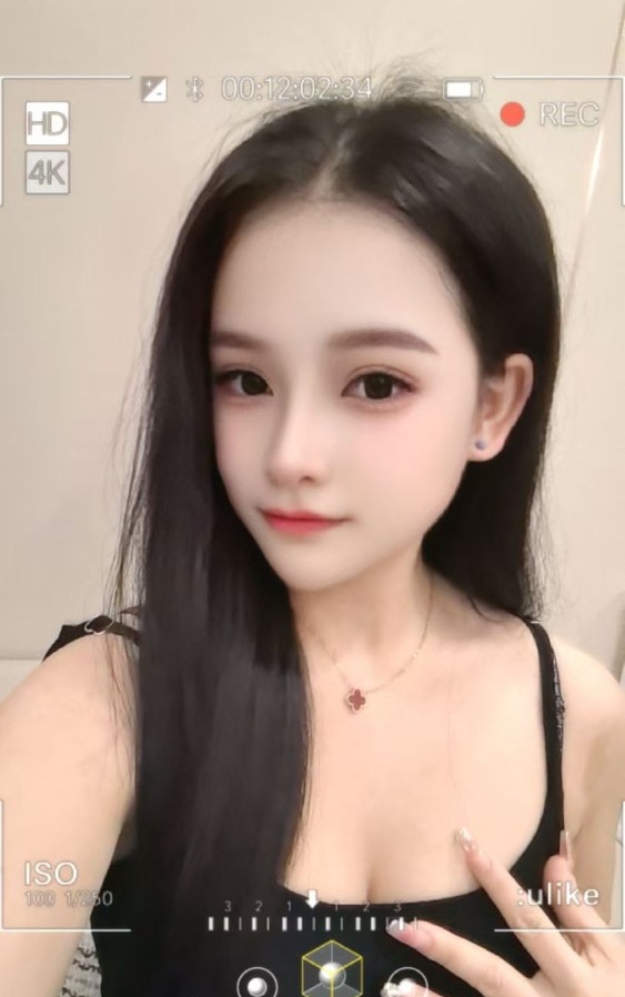 西乡大波女友泡泡