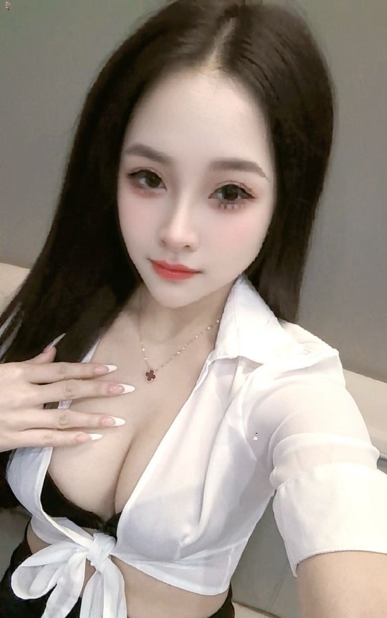 西乡大波女友泡泡