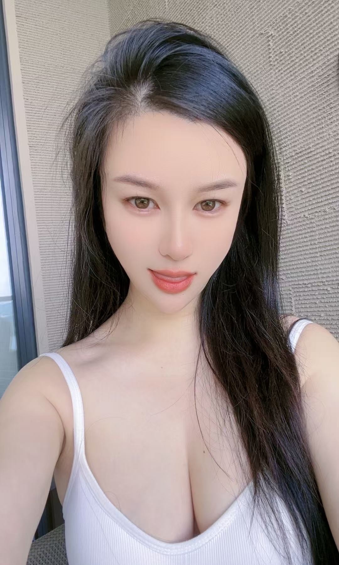 魔鬼身材小可欣