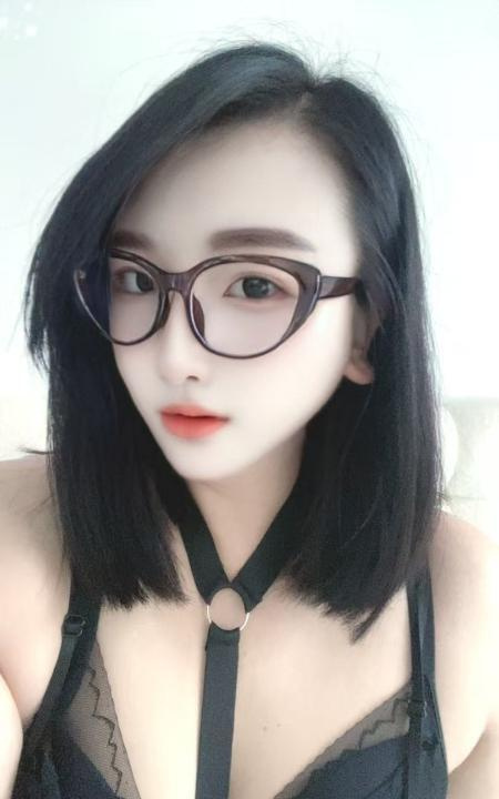 眼镜老师是骚货