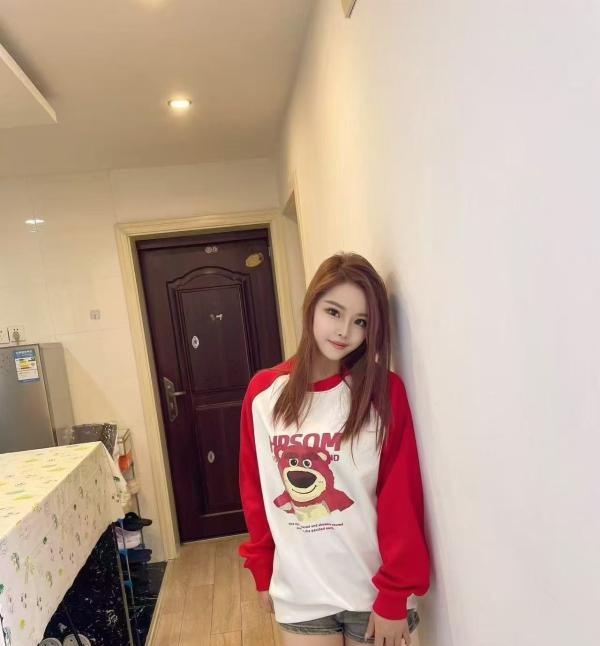 性感制服小美女