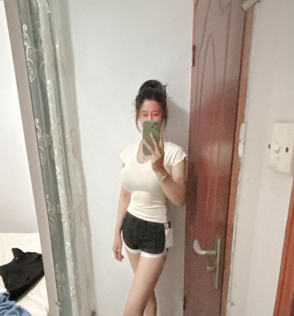 深圳奶神蜜桃臀健美