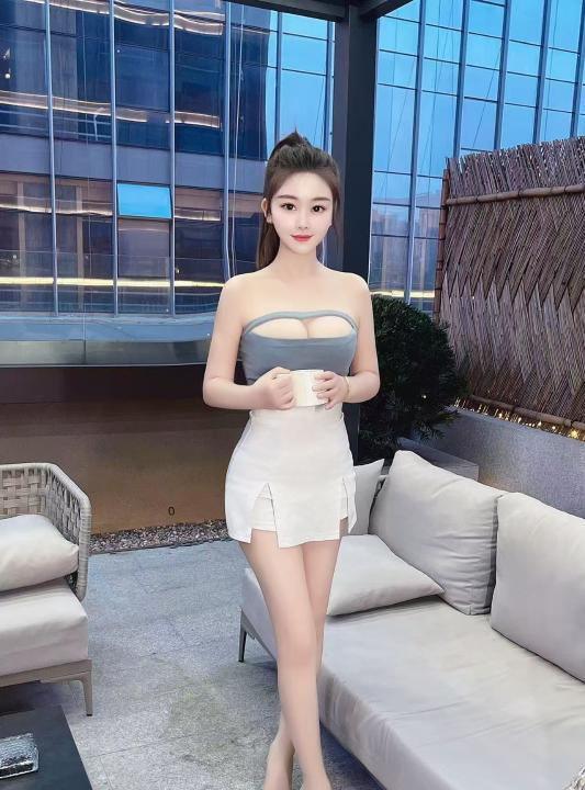 中项服务好小骚妇