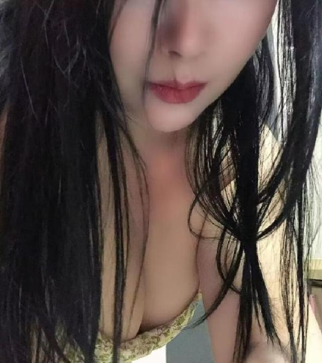 骚妇舌功厉害