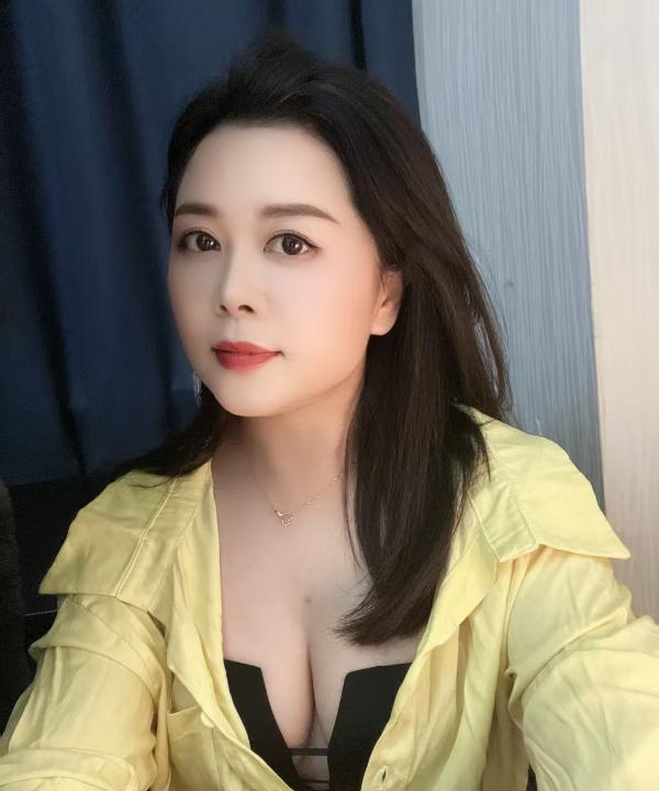 义乌包子奶少妇