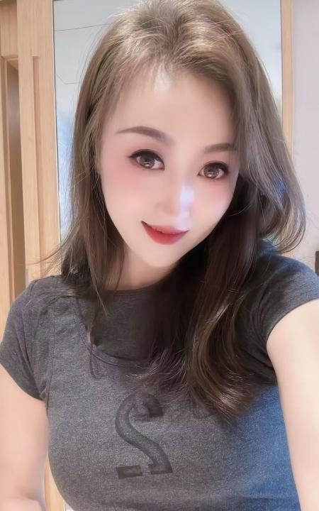 丰满的小嫂子