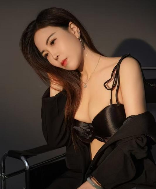 白云邻家姐姐