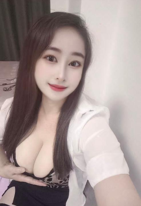 台风天巨乳少妇