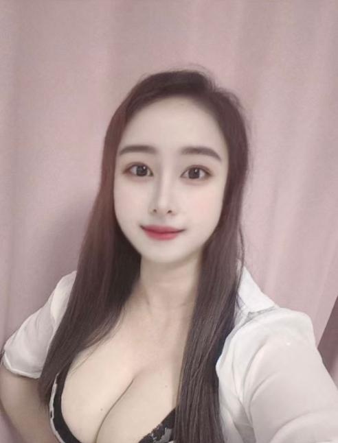 台风天巨乳少妇