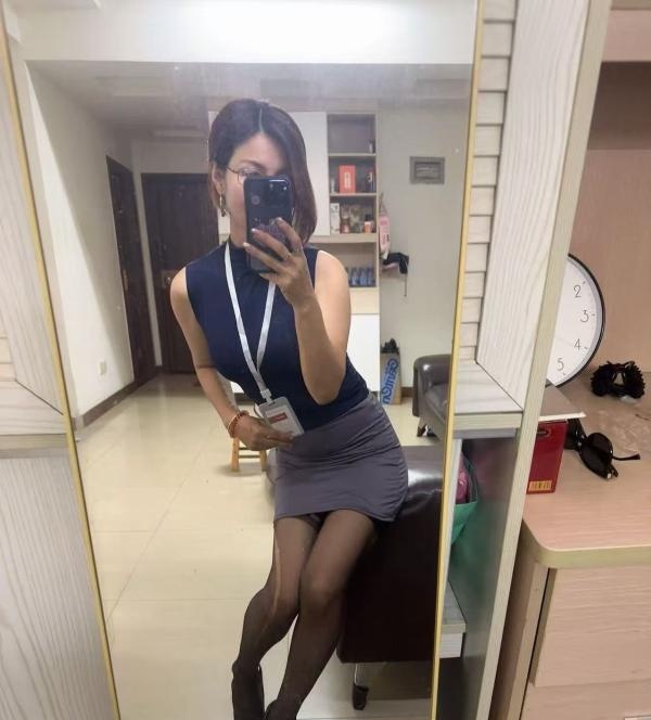 海珠OL制服少妇