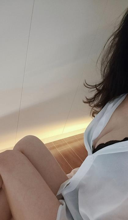 服务系漂亮少妇糖琳