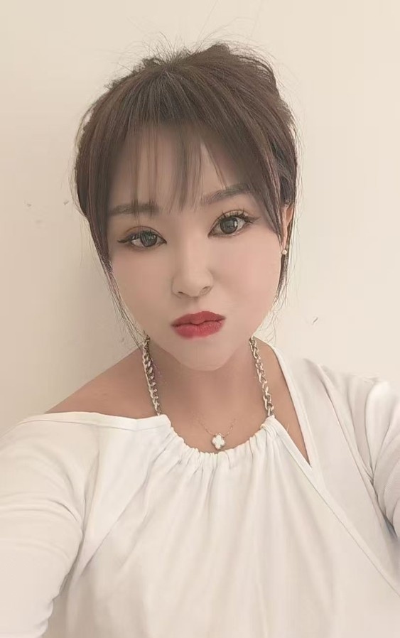 新疆黑丝肉臀熟女