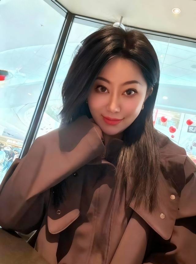 御姐圆圆角色扮演