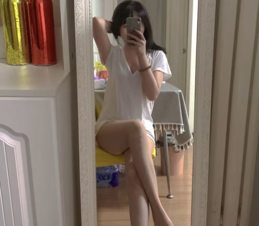 好身材小姐姐