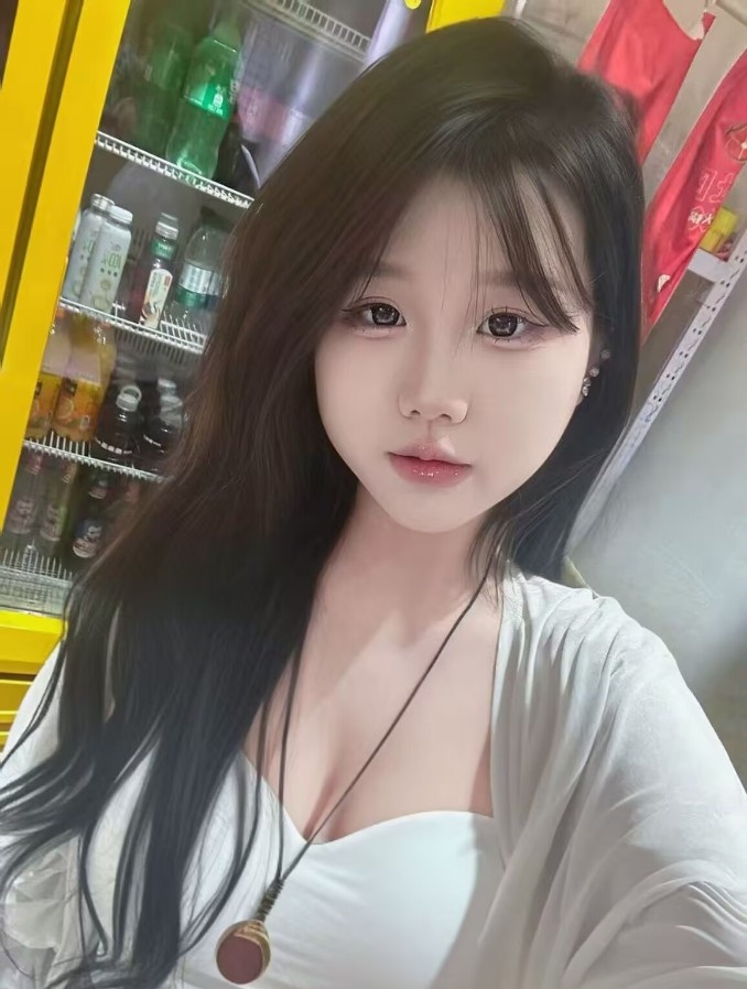 沈阳纹身年轻小妹佳佳