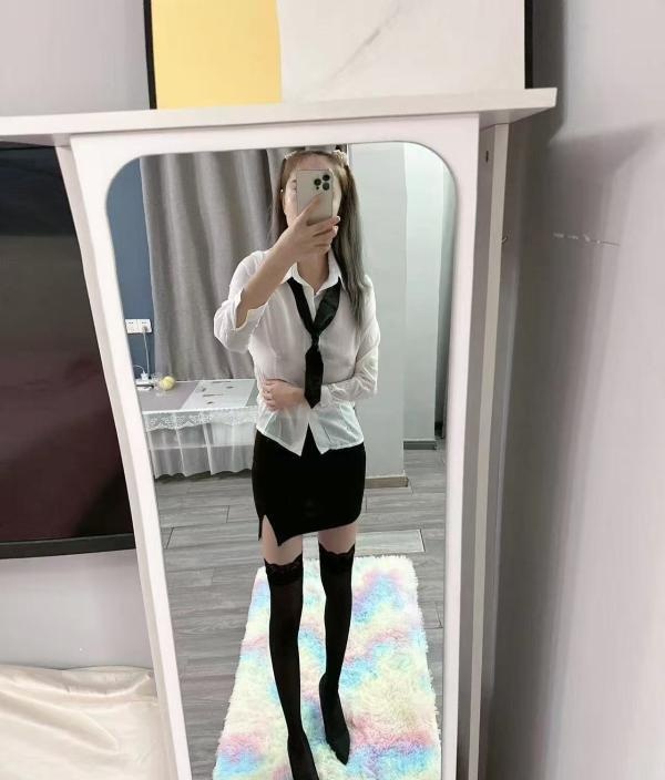 出击大长腿嫩妹