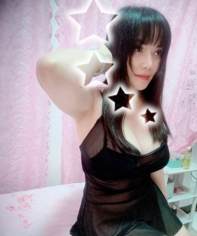 白云梅花园风骚少妇值得一试