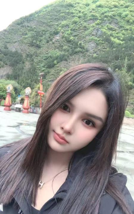 大咪咪小奶猫