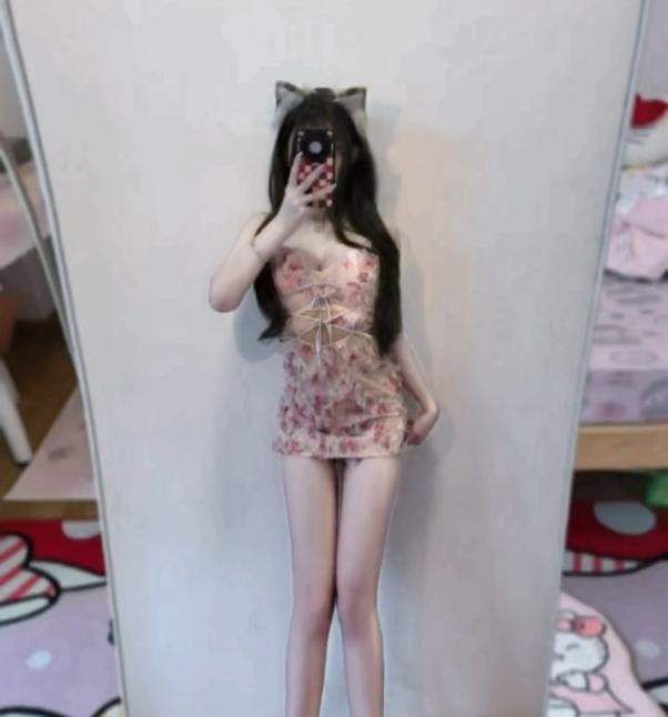 高颜值萝莉妹妹