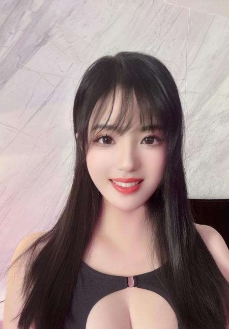 胸大屁股大的美骚妇