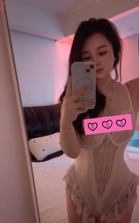 东站雯静