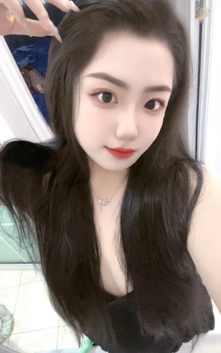津南微胖女孩