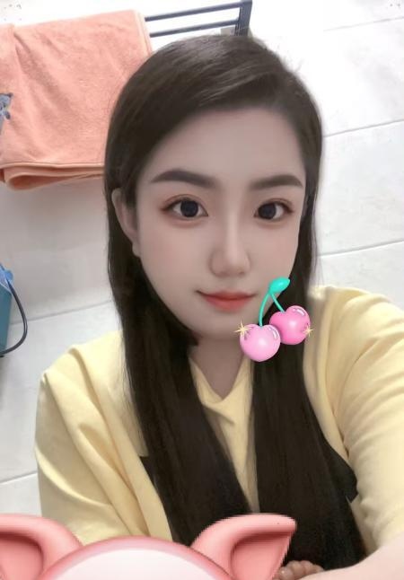 津南微胖女孩