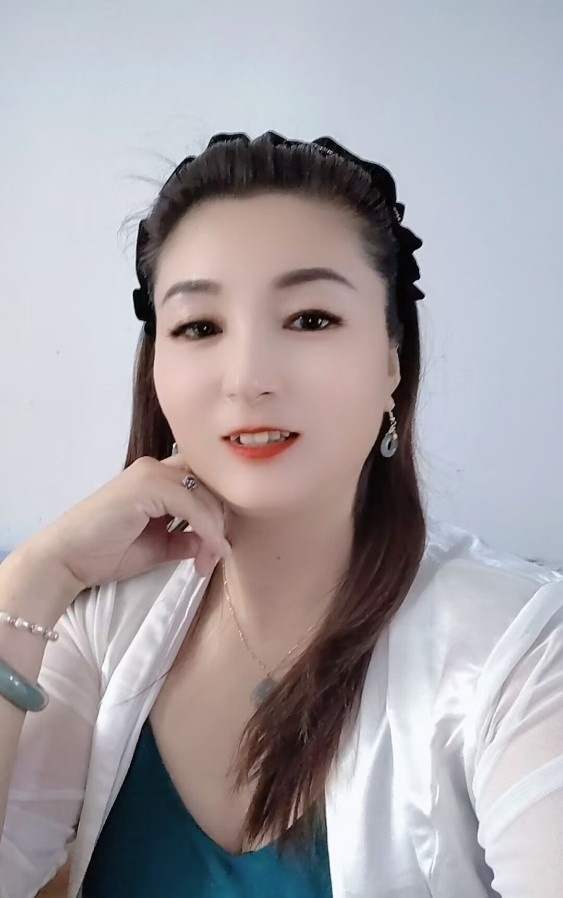 二刷大奶骚妇