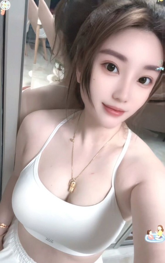 肤白大奶少妇