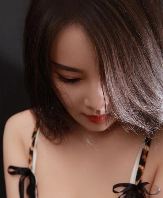 南门蜜桃臀优小雅