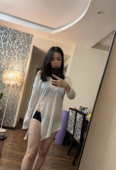 重庆黑丝长腿小诺