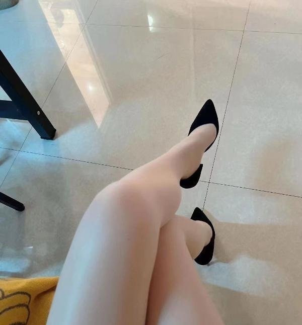 兼职无毛姐姐