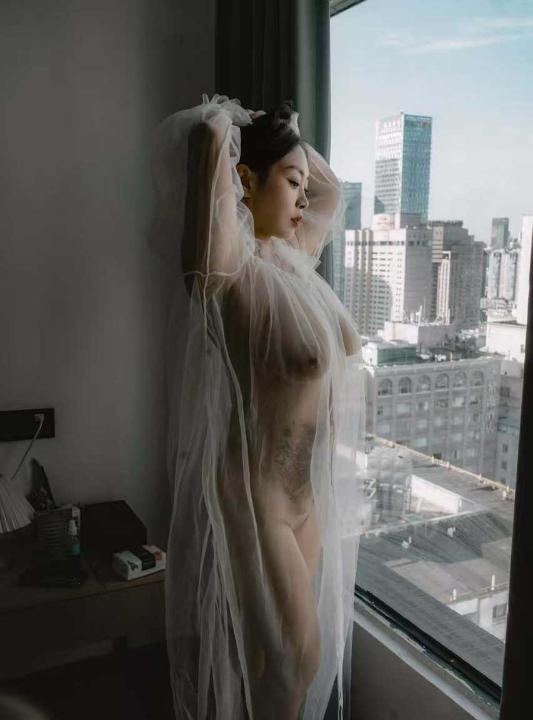 波霸燕子回锅体验