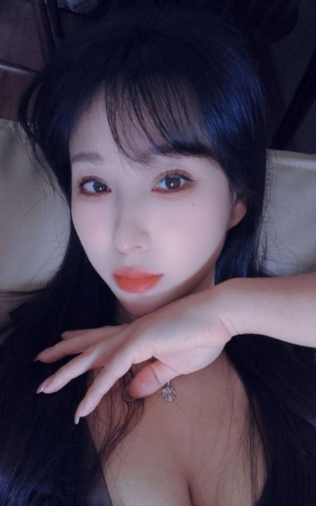 前凸后翘蜜桃臀
