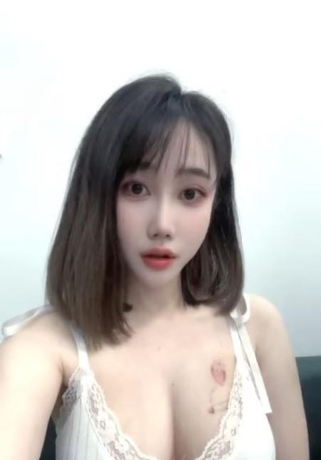 上城性感大奶妹