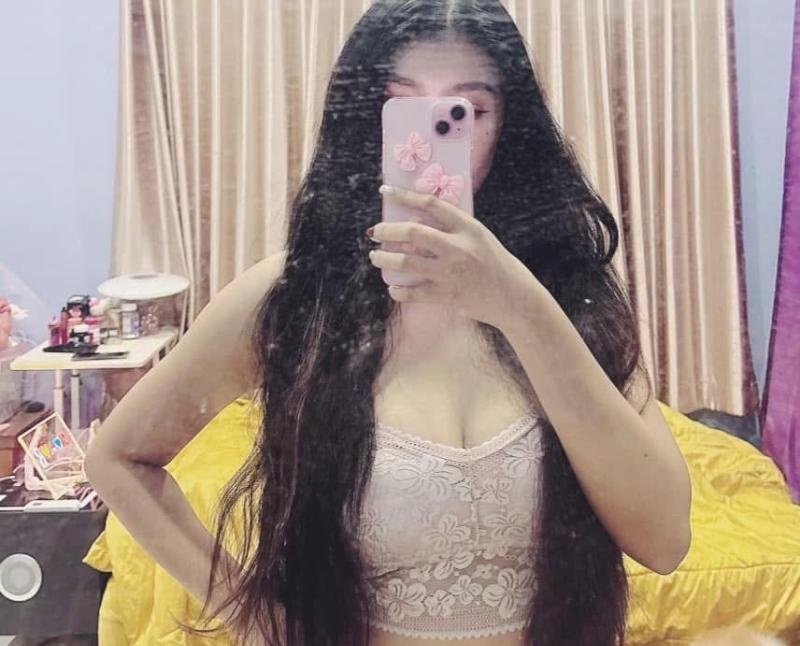 中秋不放假丰满美女
