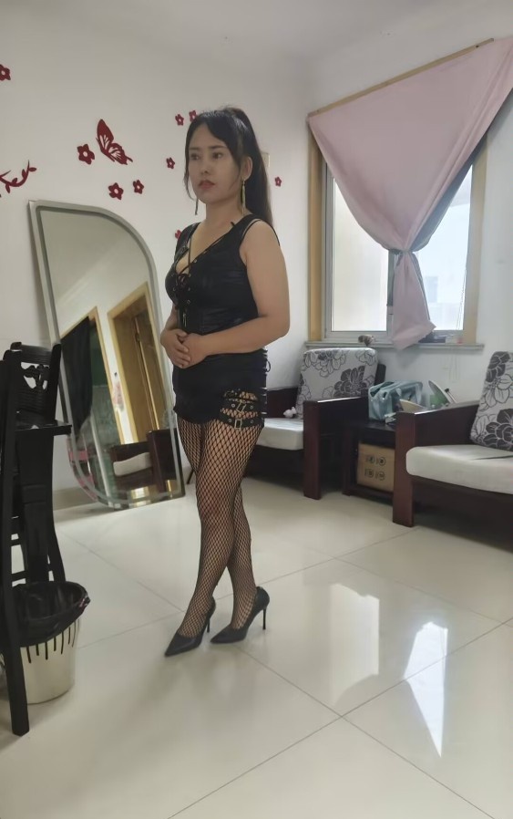 小巧性感楼凤