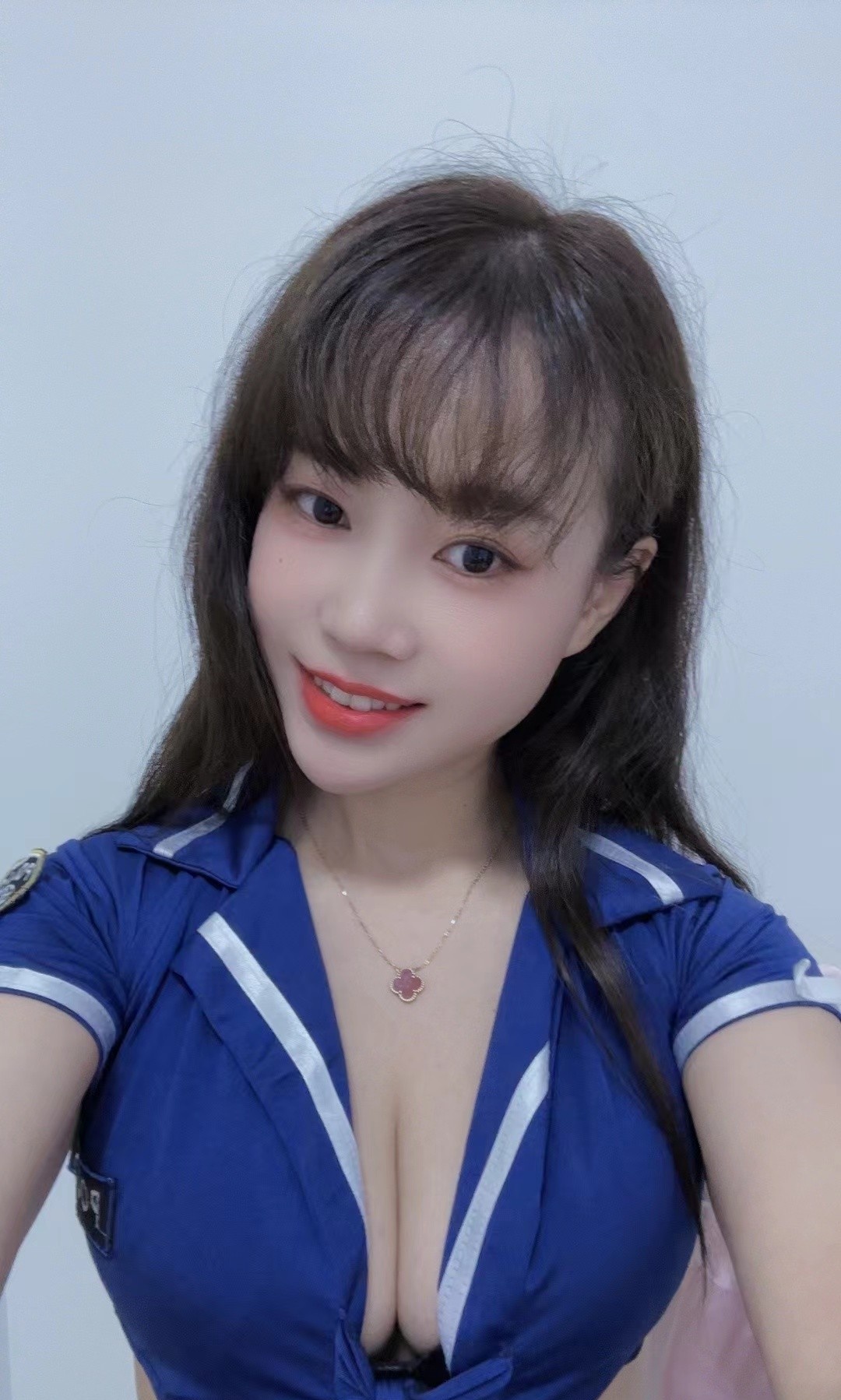 性感火辣大奶萌萌