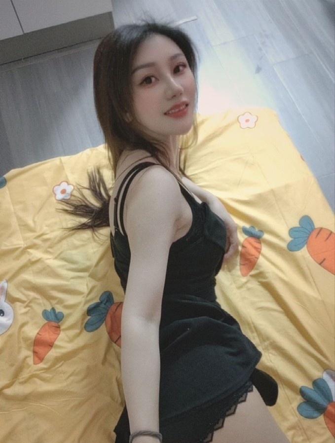 拱野反差骚妹瑶瑶