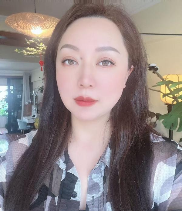 新迎气质少妇老师