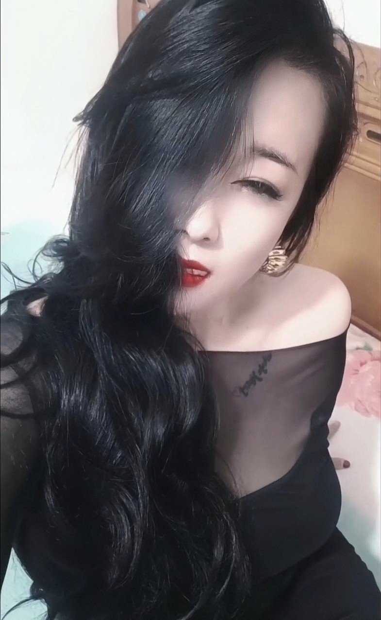 武汉大胸熟女骚得很